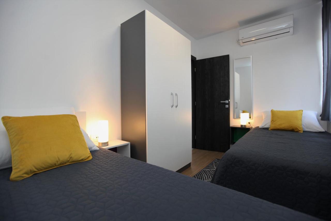 Apartmani Ive Трогир Экстерьер фото