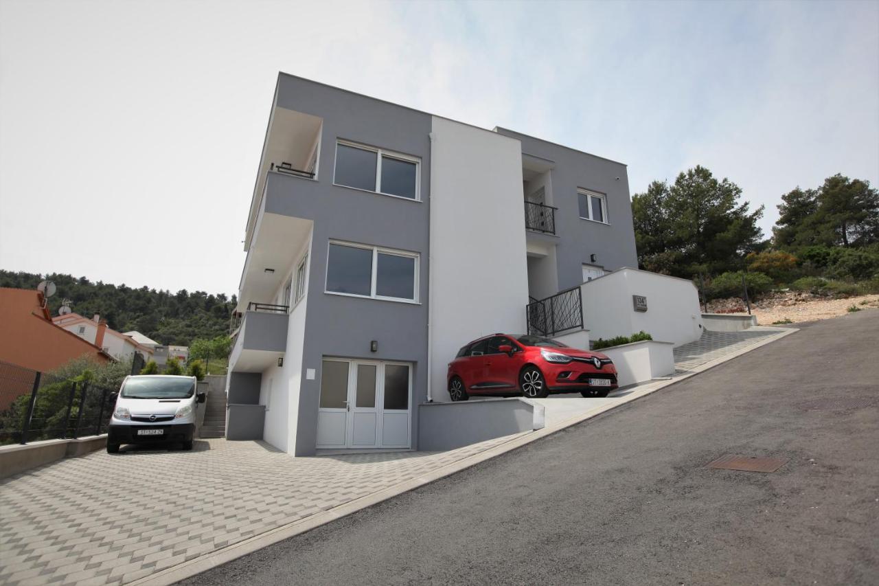 Apartmani Ive Трогир Экстерьер фото