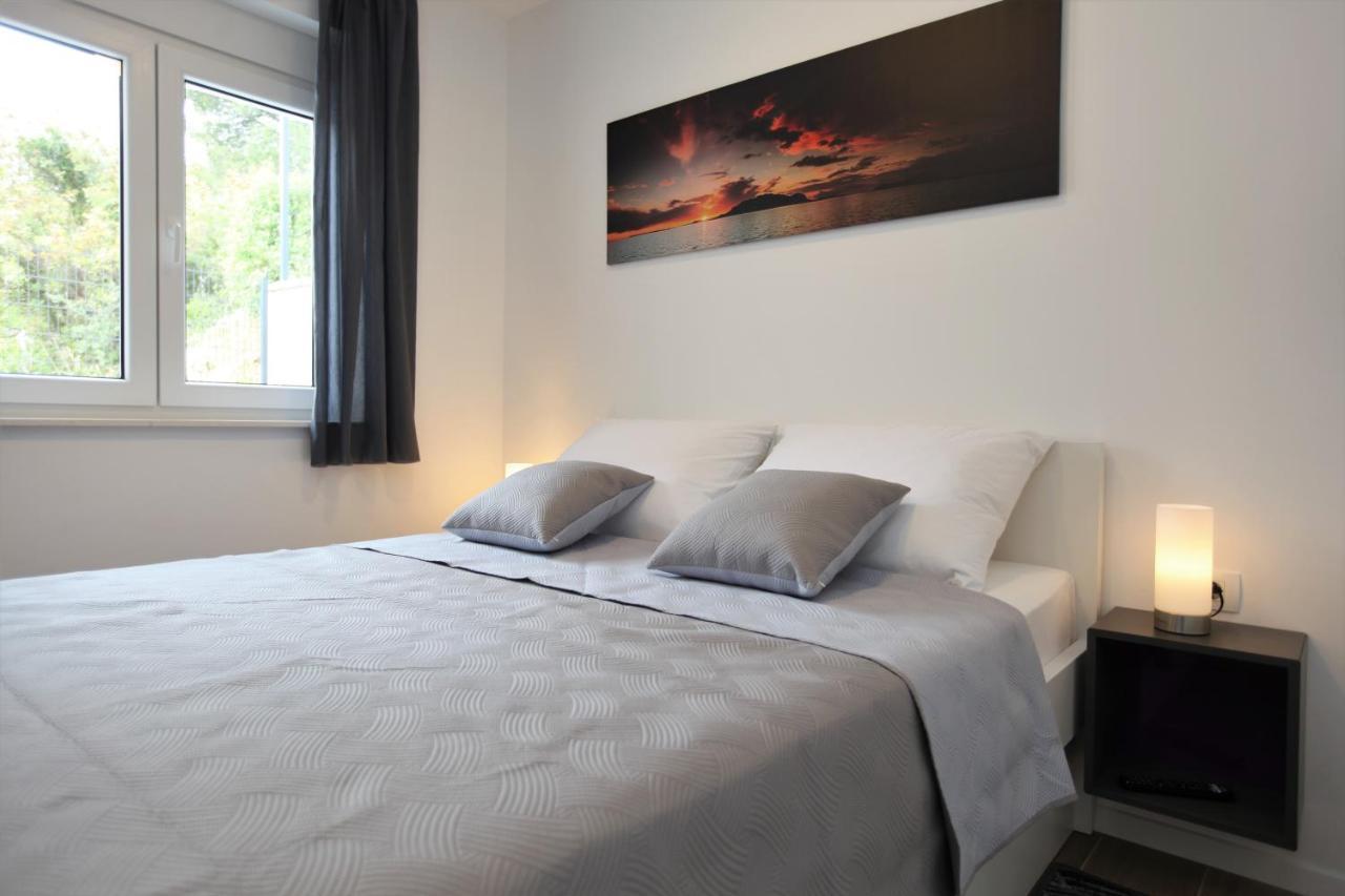Apartmani Ive Трогир Экстерьер фото